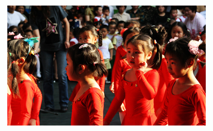 《和孩子们在一起》