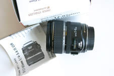 出售98新佳能 EF17-85IS防抖镜头 + 原厂遮光罩