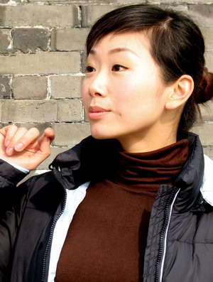 黑瞳视觉－－人像（冬天的阳光，照在墙上，照在脸上）尝试作品！