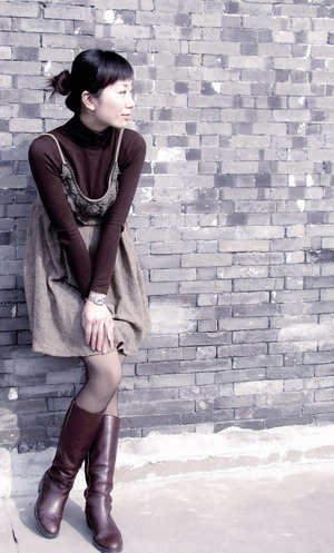 黑瞳视觉－－人像（冬天的阳光，照在墙上，照在脸上）尝试作品！