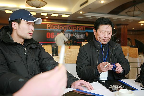 濠滨摄友应邀出席张家港年会纪录