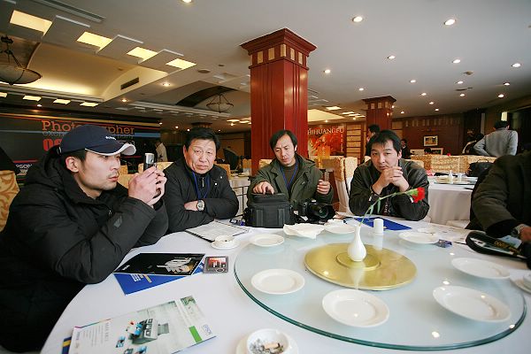 濠滨摄友应邀出席张家港年会纪录