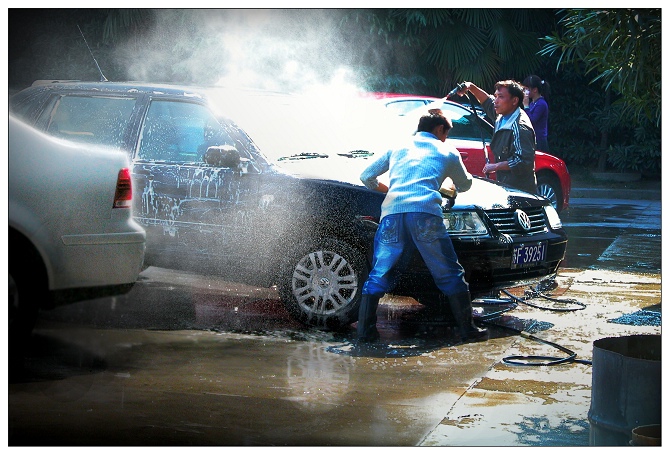 《洗车女孩》