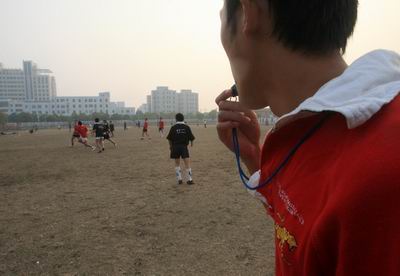 白恩和他的橄榄球队