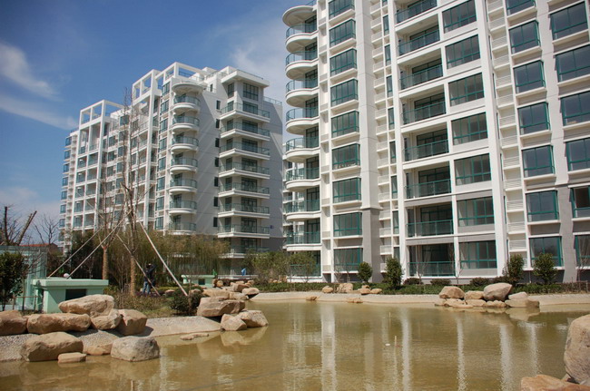 [原创]3月11日外拍活动作品5——《璀璨星湖》——爱乐凡人