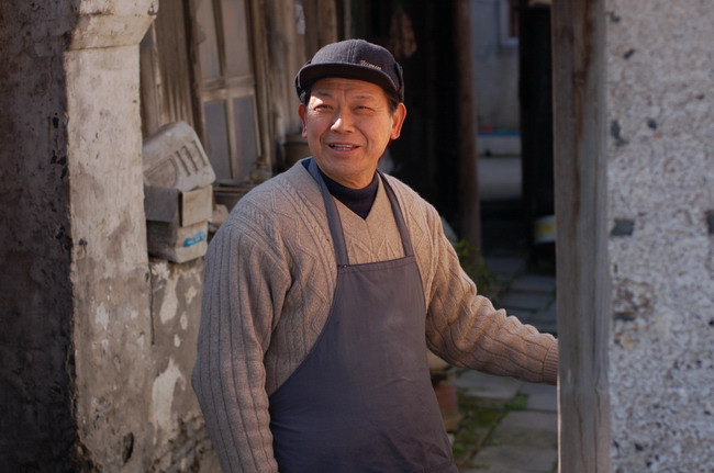 [原创]3月11日外拍活动作品3《朝阳下的古镇》——爱乐凡人