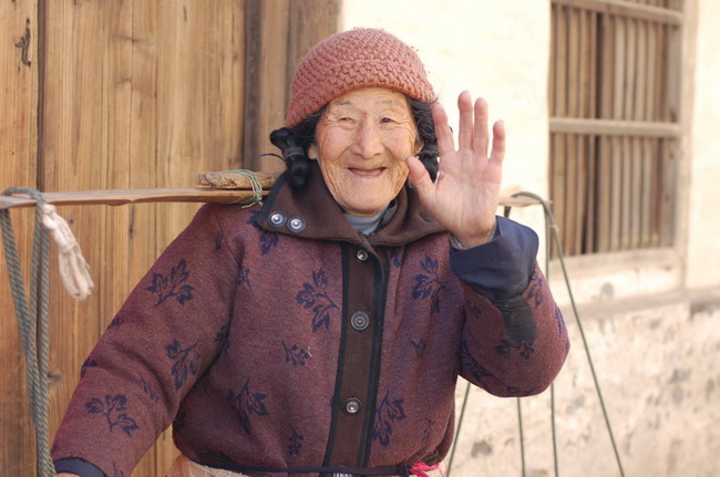 [原创]3月11日外拍活动作品3《朝阳下的古镇》——爱乐凡人