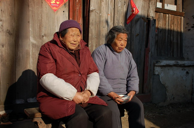 [原创]3月11日外拍活动作品3《朝阳下的古镇》——爱乐凡人