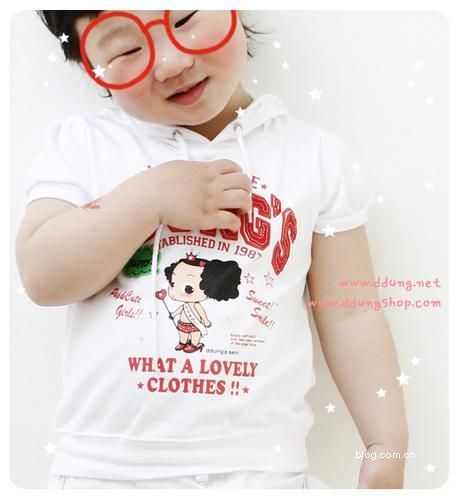 可爱滴韩国小模特　丑丑的美美的