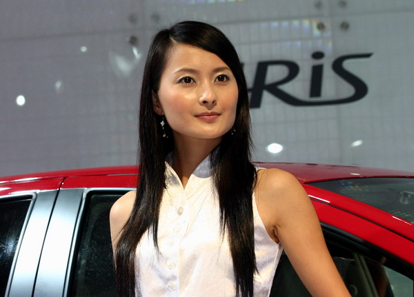 迟到的汇报：上海车展美女攻略