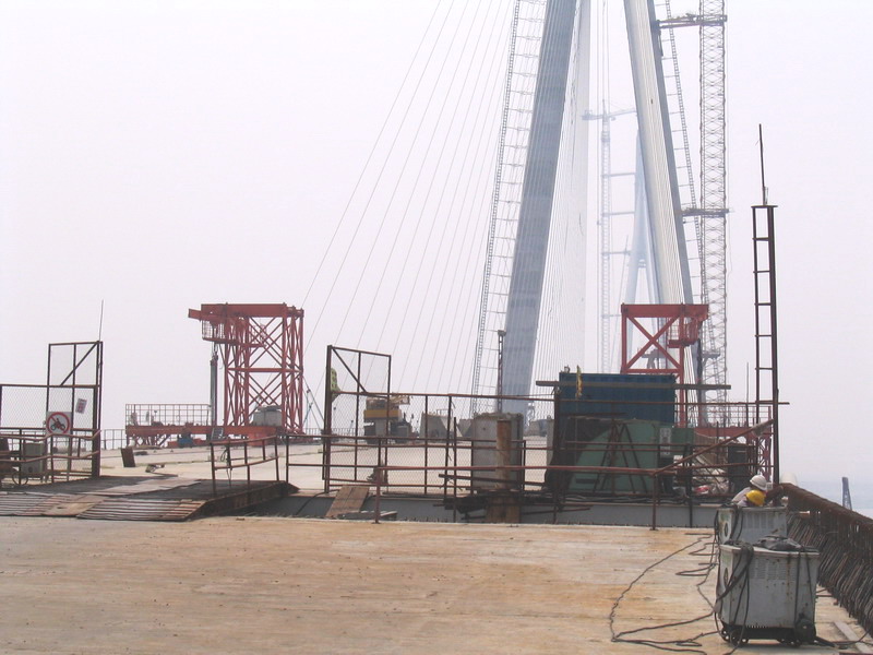 桥面已经快要合龙了