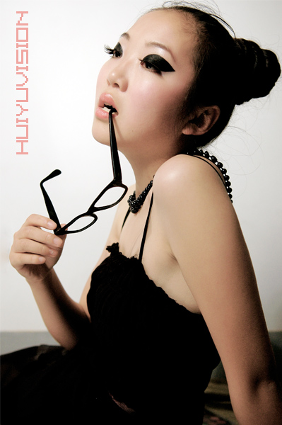 [原创]＝＝＝＞【 BLACK】＜＝＝＝个人写真