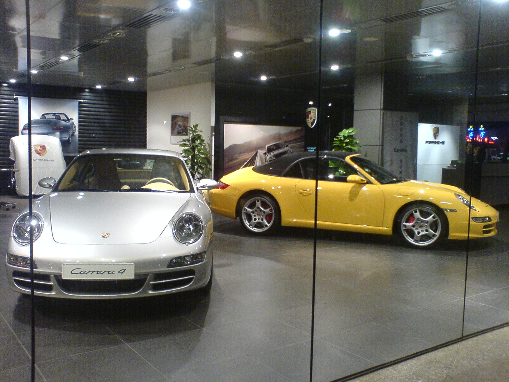 杭州的法拉利和保时捷