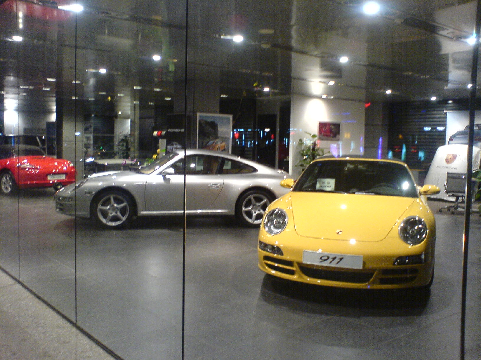 杭州的法拉利和保时捷