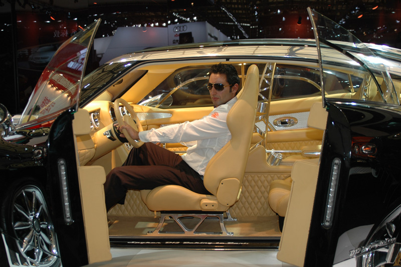 车展男模照片 -----让MM饱饱眼福