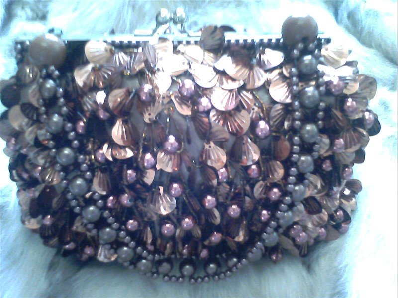 MM喜欢的手工包包(珠子做滴)