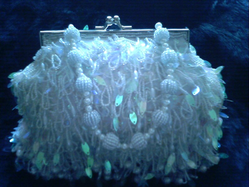 MM喜欢的手工包包(珠子做滴)