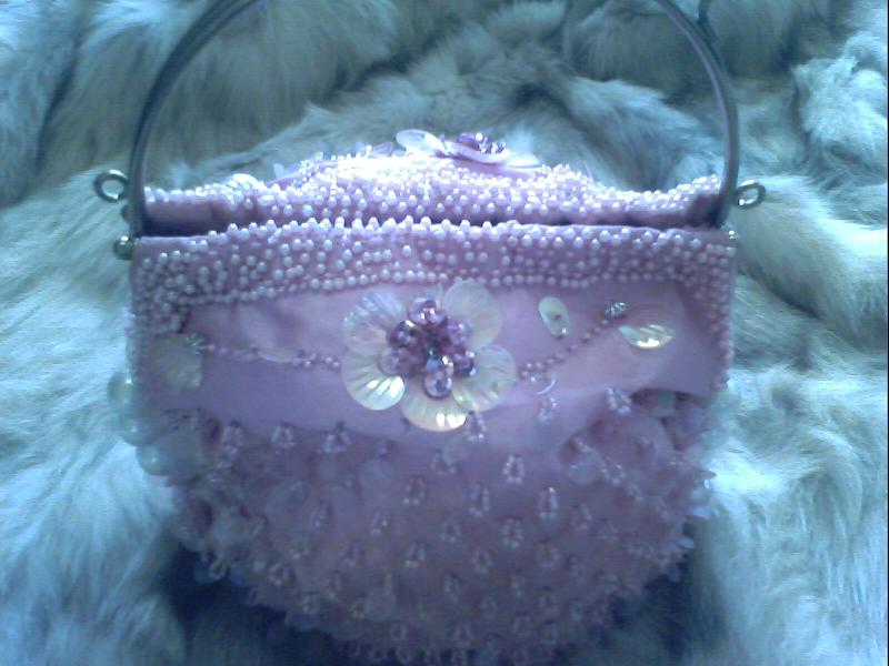 MM喜欢的手工包包(珠子做滴)