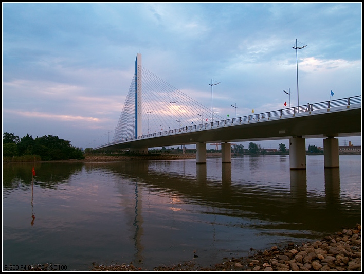 [原创]····[6月28日]—傍晚*工业*城市···