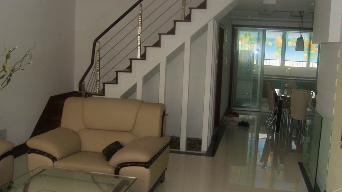 经过三个多月的装潢.初步结束.有详图.供参考.