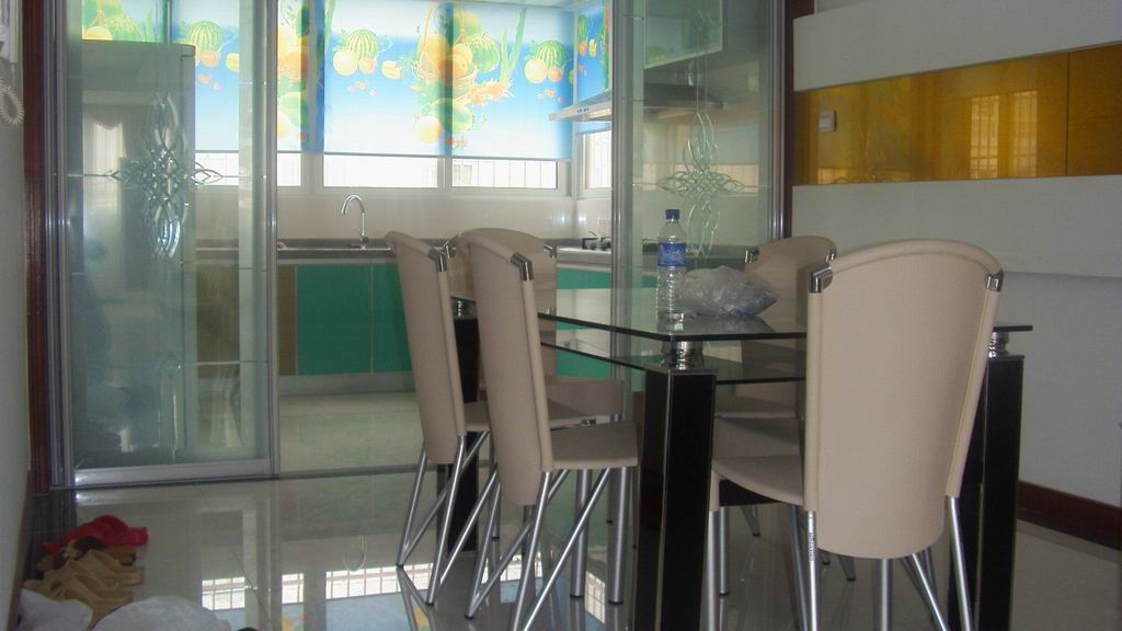 经过三个多月的装潢.初步结束.有详图.供参考.