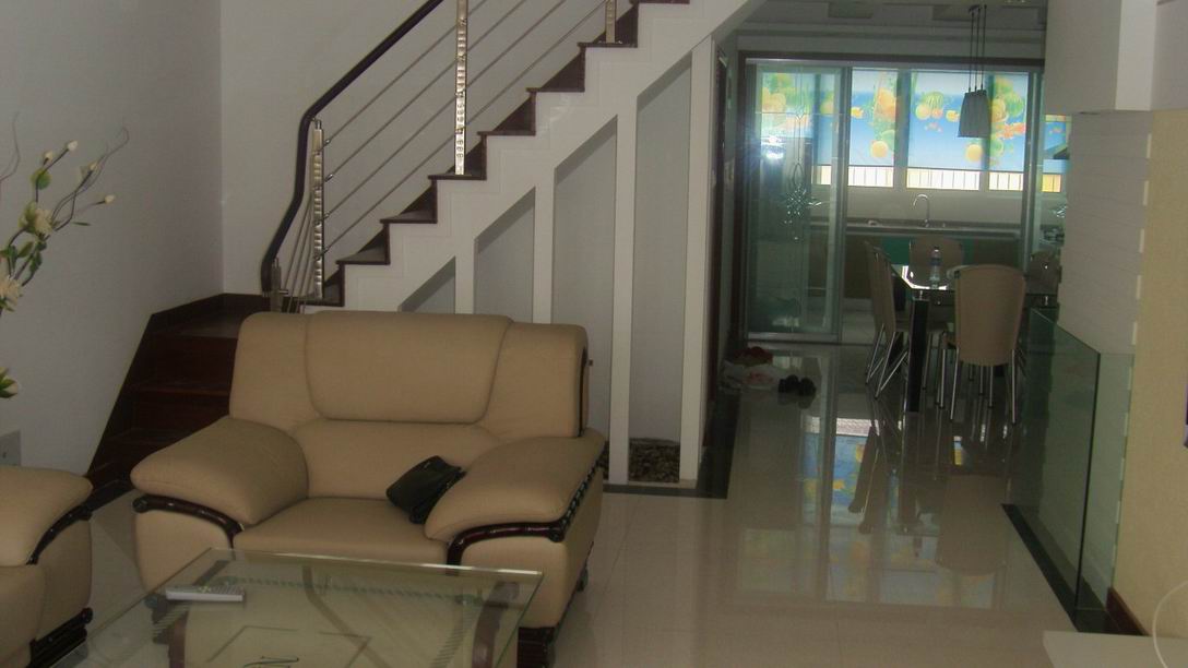 经过三个多月的装潢.初步结束.有详图.供参考.