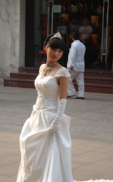 苏州观前街上的美女