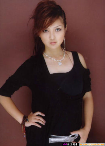 这ＩＤ是表哥以前用，现在是我一个小女子在用了（放PP）