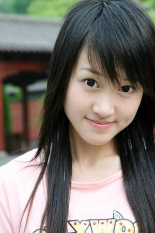 这ＩＤ是表哥以前用，现在是我一个小女子在用了（放PP）