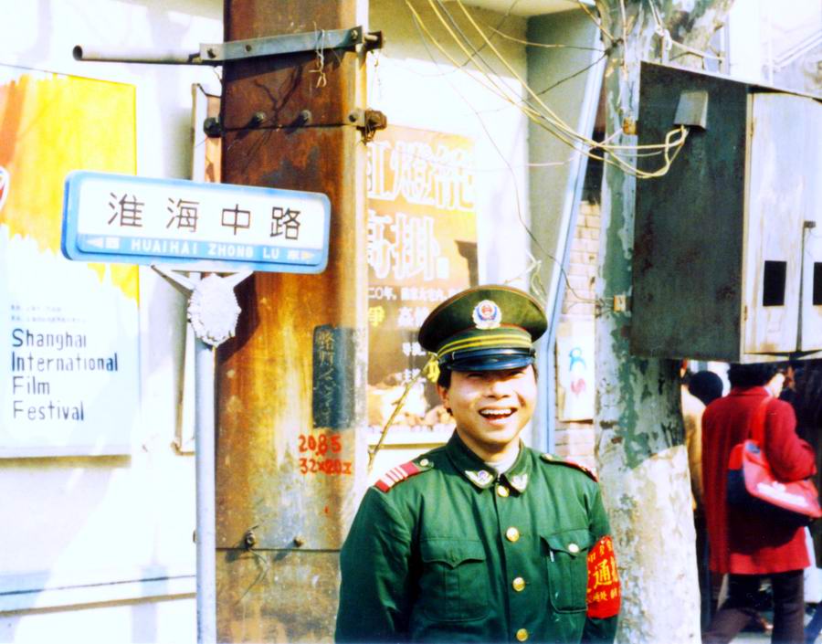 [讨论]晚上有哪位MM一起吃饭么?