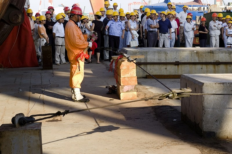 [原创]07.8.18明德重工首条化学船下水