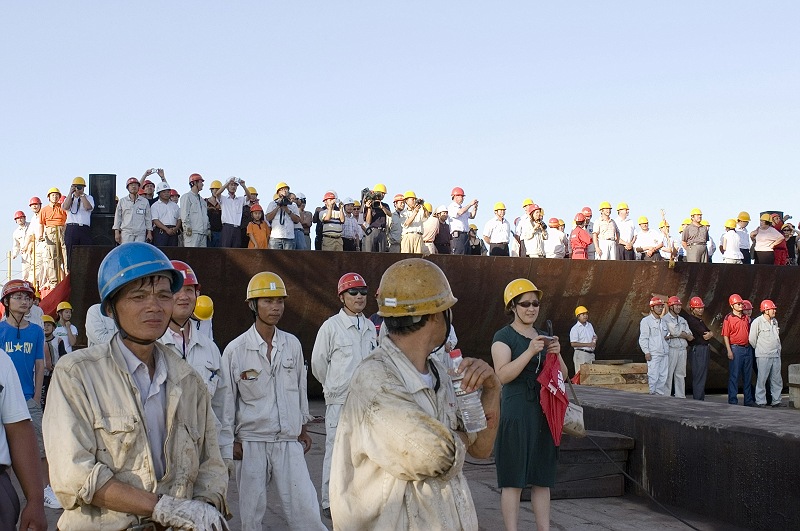 [原创]07.8.18明德重工首条化学船下水