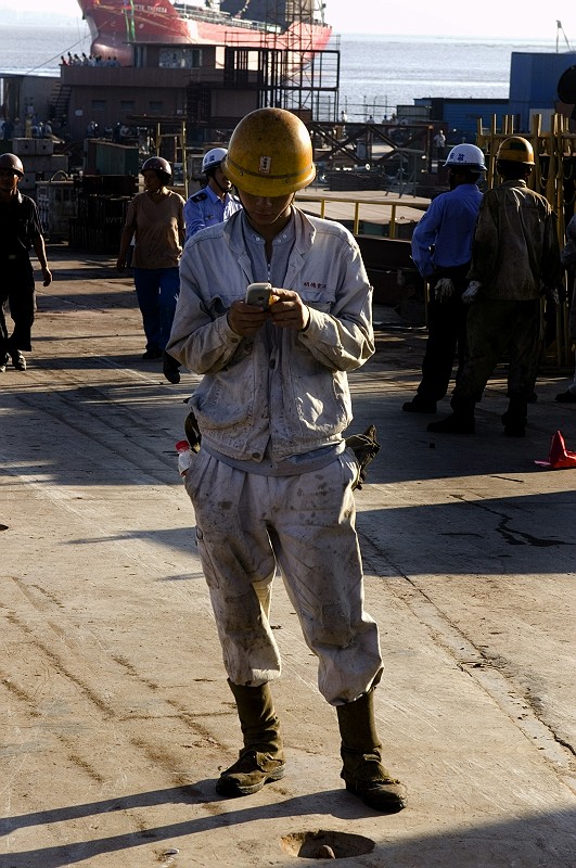 [原创]07.8.18明德重工首条化学船下水