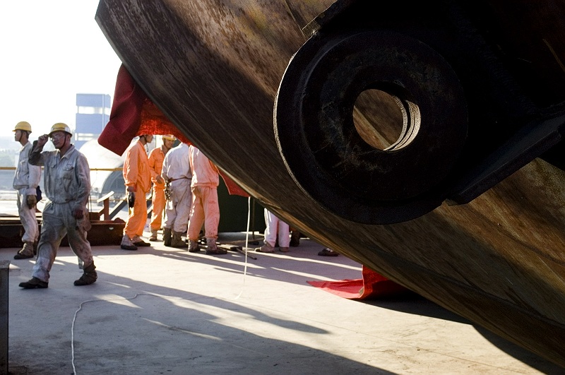 [原创]07.8.18明德重工首条化学船下水