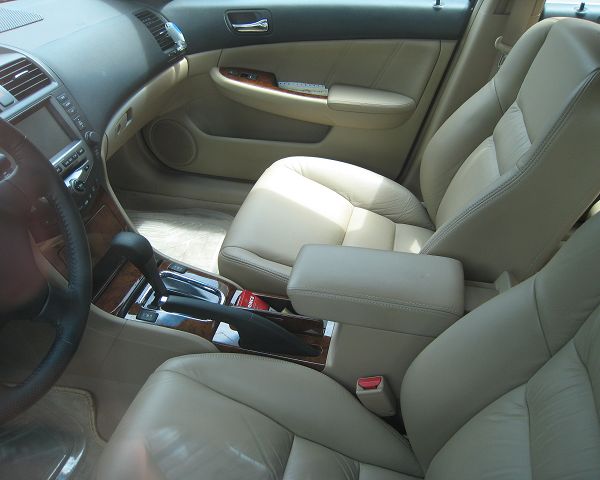 广本2.4 VTEC 转让,目前22000公里.上图了！～