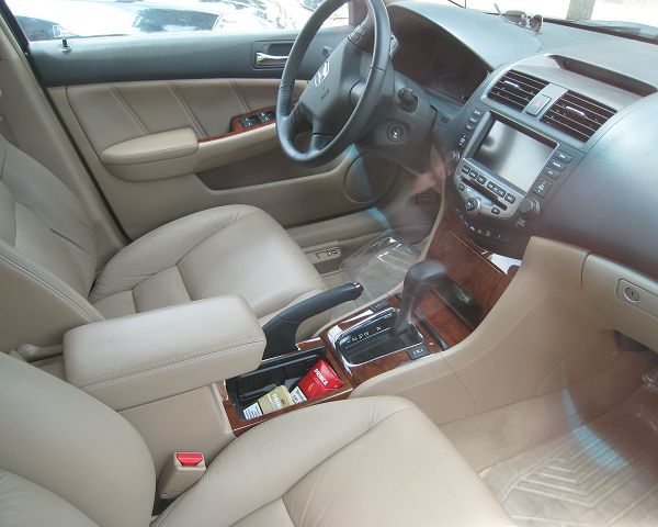 广本2.4 VTEC 转让,目前22000公里.上图了！～