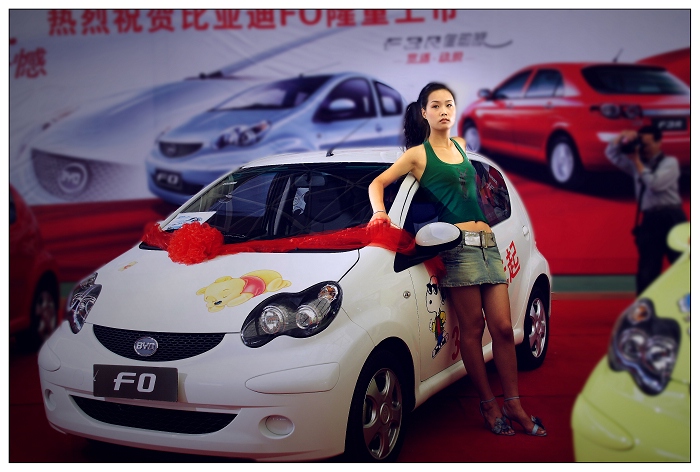 《小城车展（狗头拍模特）》