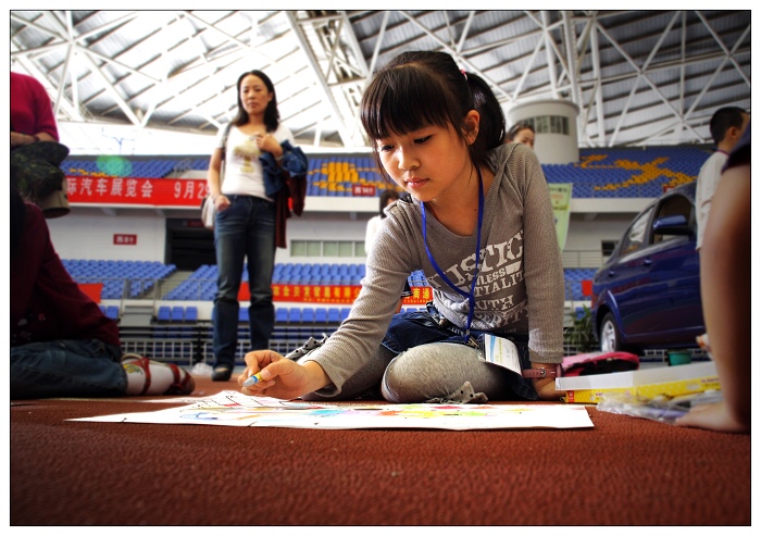 《小城车展（狗头拍模特）》