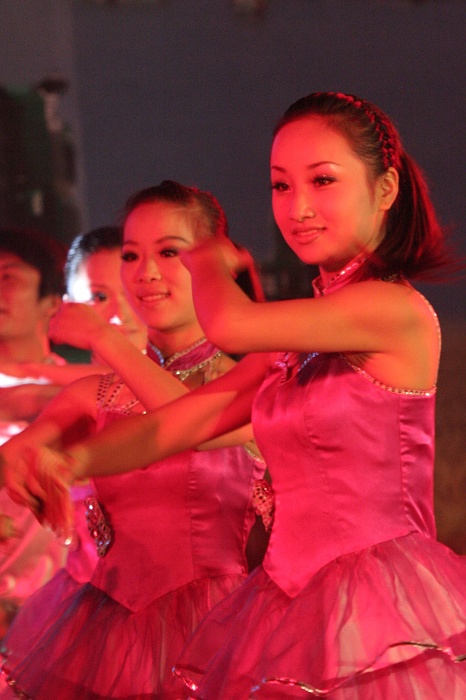 一组大白拍的舞台人像