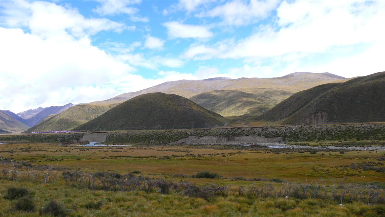 [原创]穿越西藏自驾游路途报导中--已更新翻越新疆界山大坂照片!~