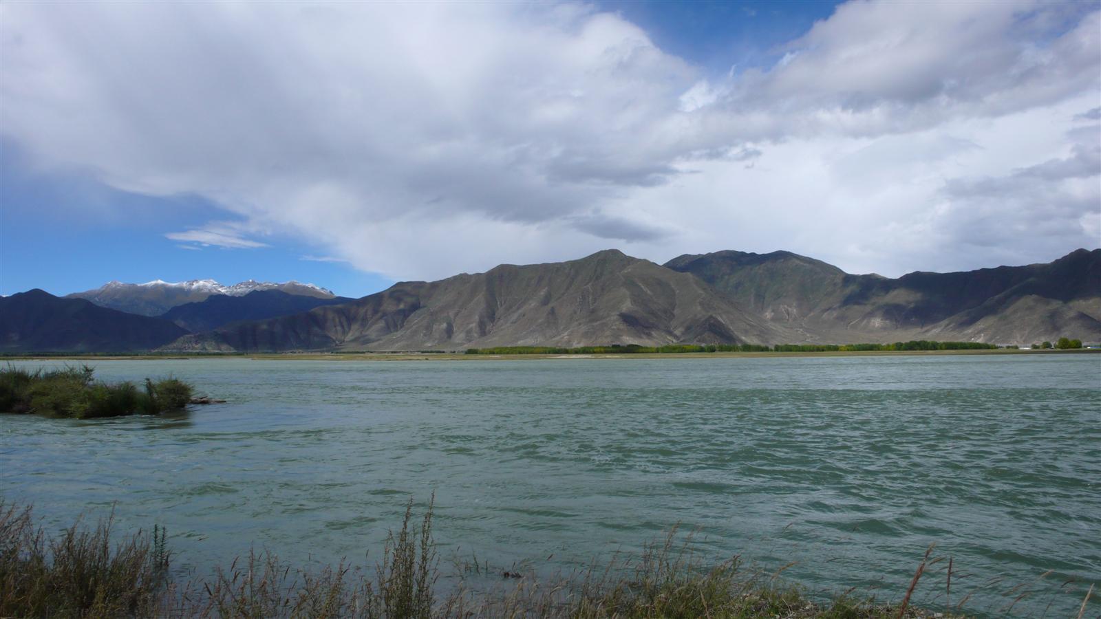 [原创]穿越西藏自驾游路途报导中--已更新翻越新疆界山大坂照片!~