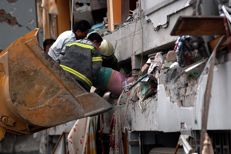 ~~~~汶川挺住!!!（集中贴图）~~~~