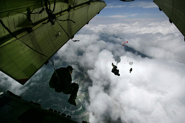 ~~~~汶川挺住!!!（集中贴图）~~~~