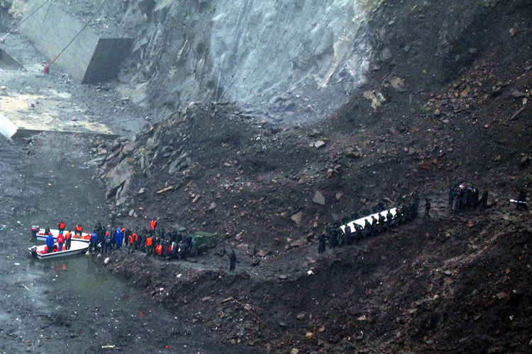 ~~~~汶川挺住!!!（集中贴图）~~~~