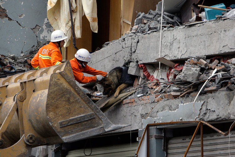 ~~~~汶川挺住!!!（集中贴图）~~~~