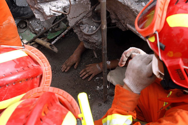 ~~~~汶川挺住!!!（集中贴图）~~~~
