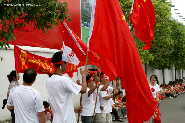 【点燃激情 传递梦想】江苏南通火炬传递