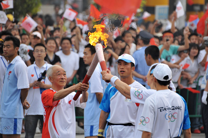 [原创]拍到二张火炬(带人字梯了``)