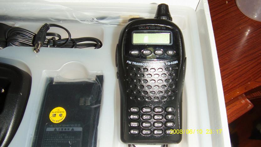 用过对讲机的也不少.对讲机自带收音功能的可能不多.请看有图