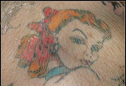 纹身现在确实比较时髦!